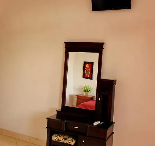 Arya Enny Salon And Nusa Lembongan (Bali)
