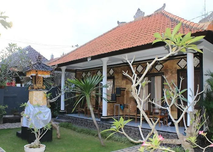 Guest house Arya Enny Salon And *